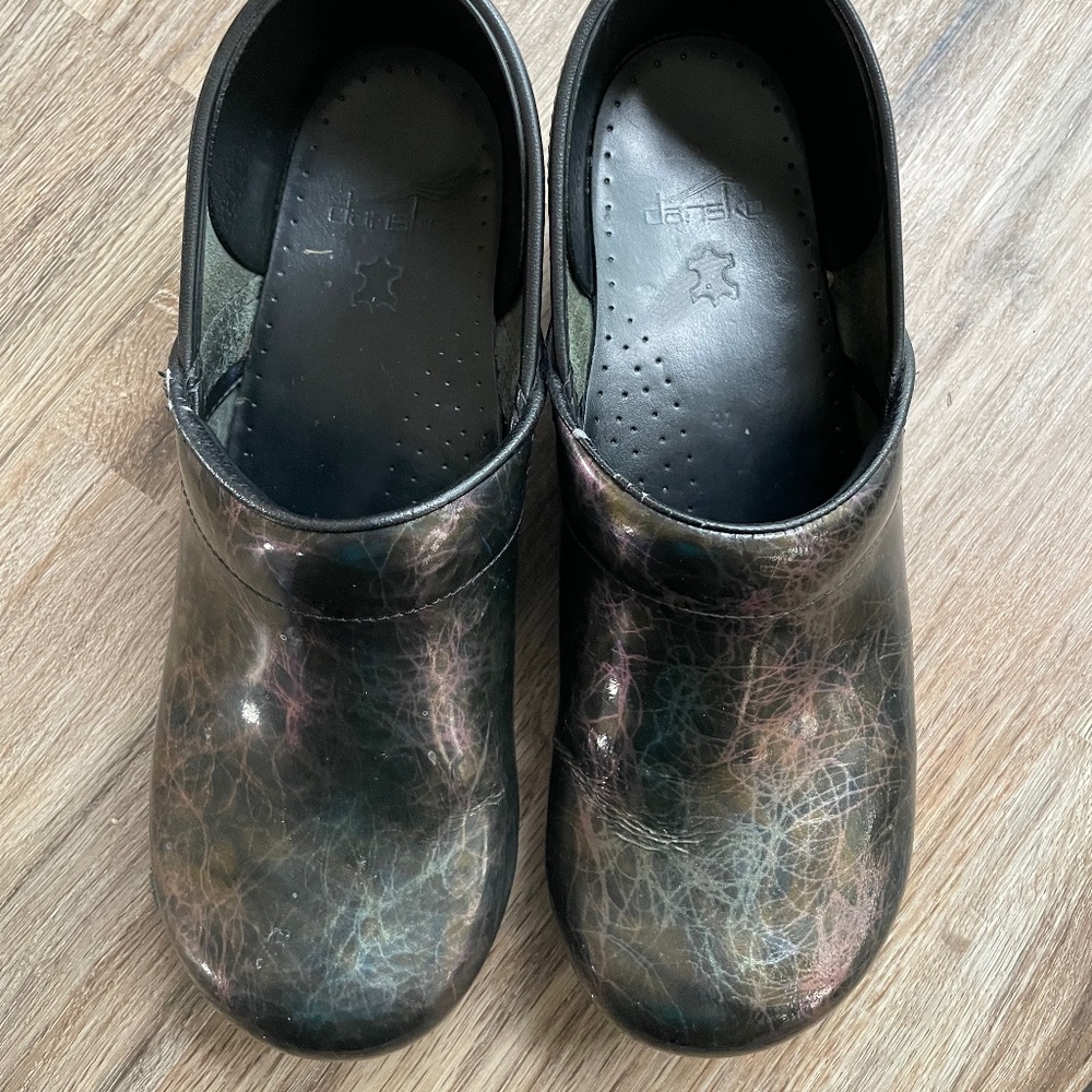 Dansko Lightening Pattern Nurse Shoe